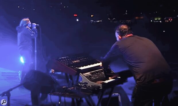 1701570790836012.jpg portishead-live-glastonbury-2013-tHnqeBSwF8QNFGGWu22KizYEmUkAU_xk.jpg