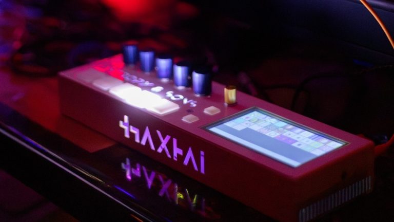 1730851214853257.jpg Entropy-Video-Synth-700x394.jpg