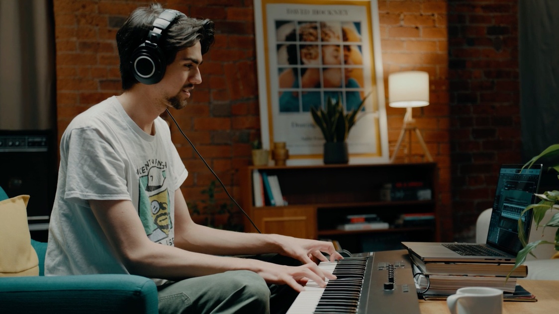 1733540938166535.jpg Rhodes-Music-End-of-Summer-Sale-700x394.jpg